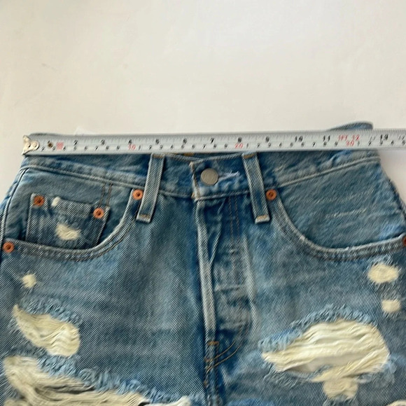 Levi's premium 501 distressed cutoff  jean shorts . Size 24 boho beach vacation - Picture 12 of 15
